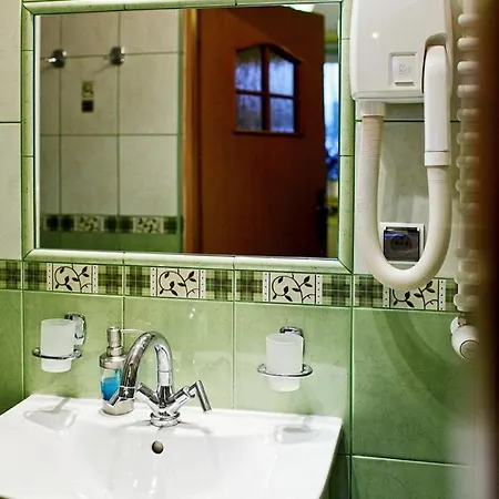 Uslugi Hotelowe 17 Zwiedzanie Muzeum Kresow Gratis Pansiyon *