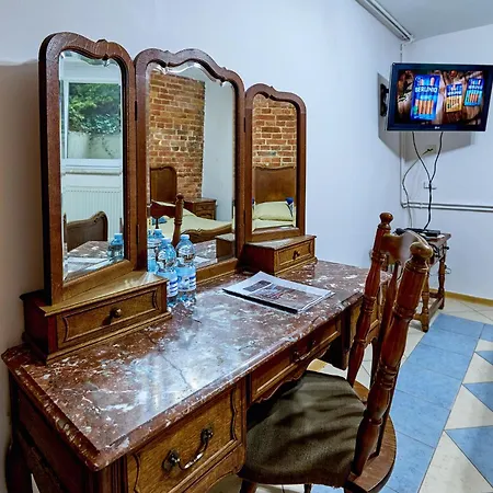 Ubytování v soukromí Uslugi Hotelowe 17 Zwiedzanie Muzeum Kresow Gratis