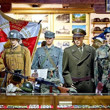 Uslugi Hotelowe 17 Zwiedzanie Muzeum Kresow Gratis *