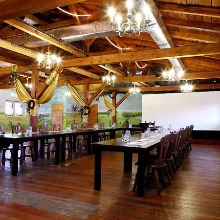 Uslugi Hotelowe 17 Zwiedzanie Muzeum Kresow Gratis Pansiyon *