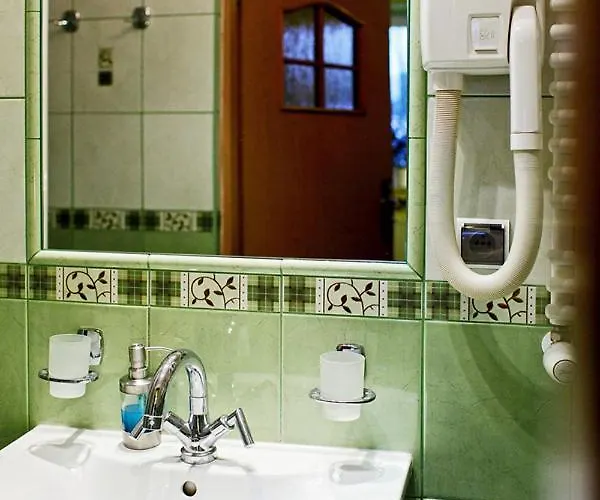 Uslugi Hotelowe 17 Zwiedzanie Muzeum Kresow Gratis Privatunterkunft *