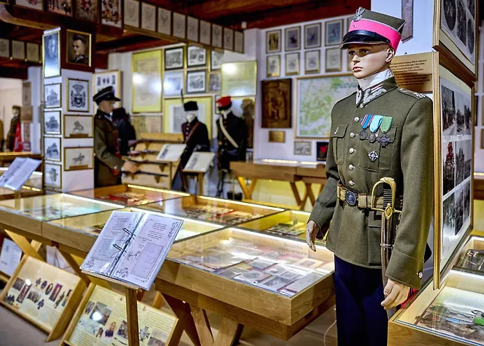 Uslugi Hotelowe 17 Zwiedzanie Muzeum Kresow Gratis Privatunterkunft