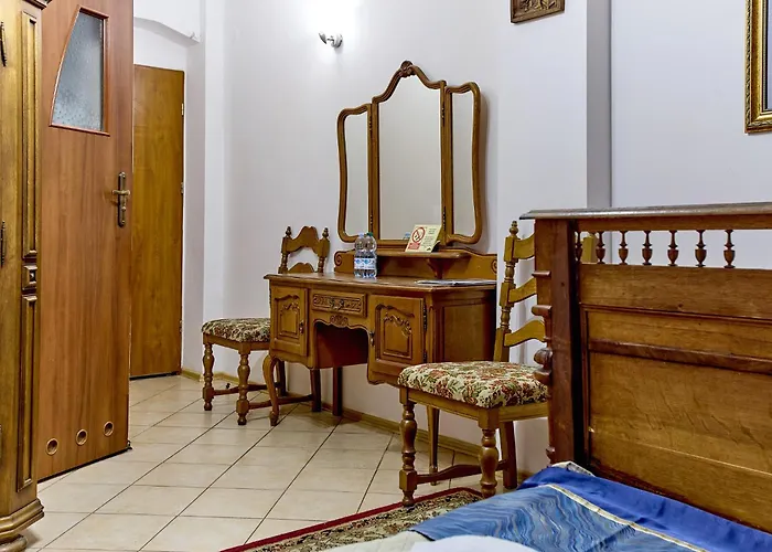 Uslugi Hotelowe 17 Zwiedzanie Muzeum Kresow Gratis Privatunterkunft *