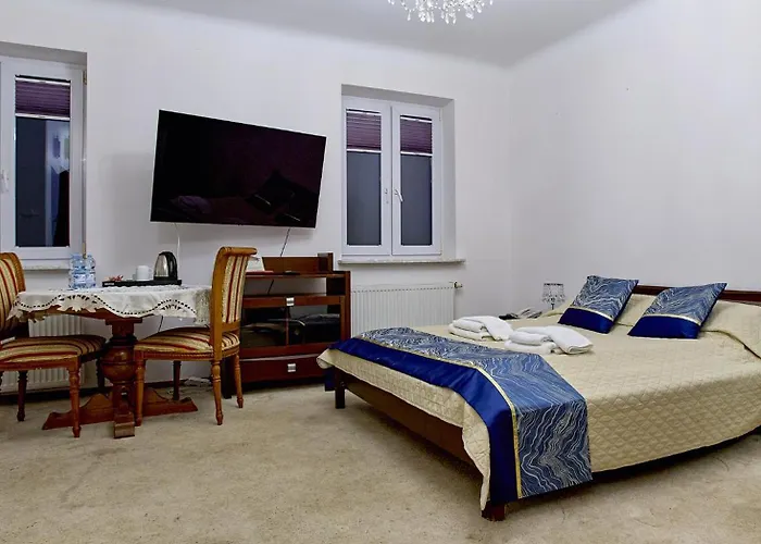 Uslugi Hotelowe 17 Zwiedzanie Muzeum Kresow Gratis Privatunterkunft