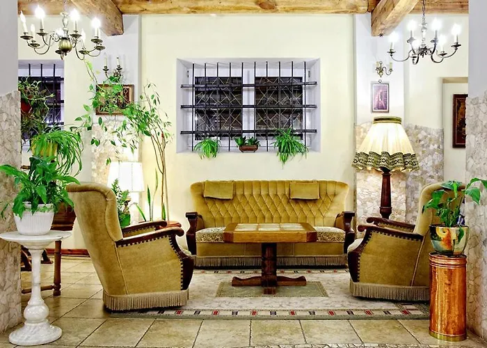 Uslugi Hotelowe 17 Zwiedzanie Muzeum Kresow Gratis Privatunterkunft