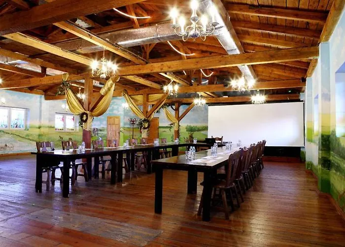 Uslugi Hotelowe 17 Zwiedzanie Muzeum Kresow Gratis Privatunterkunft *