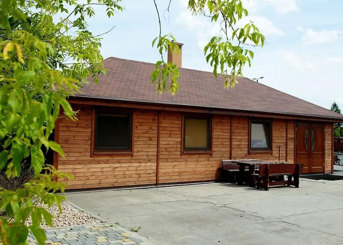 Uslugi Hotelowe 17 Zwiedzanie Muzeum Kresow Gratis Privatunterkunft *