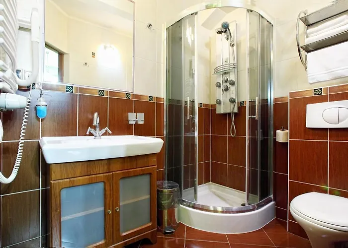 Uslugi Hotelowe 17 Zwiedzanie Muzeum Kresow Gratis Privatunterkunft *